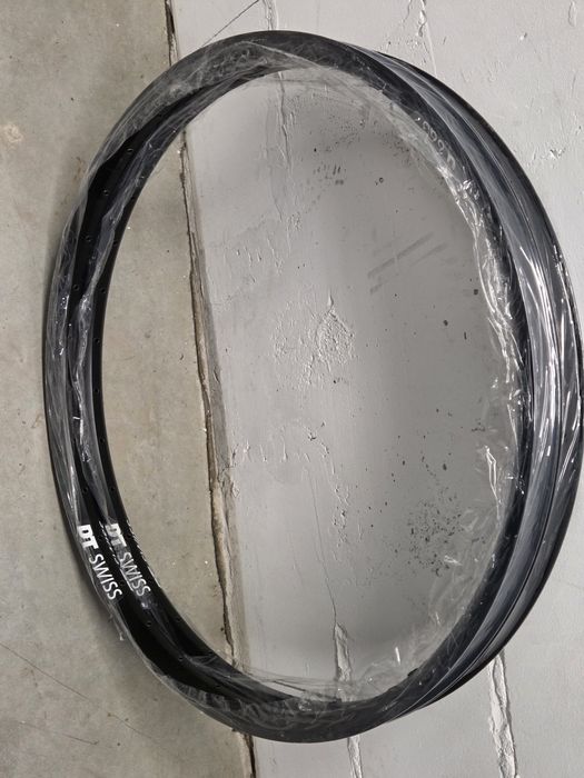 2 Obręcze 29" DT Swiss U663 hybrid  nowe wewn. 30 mm 32h