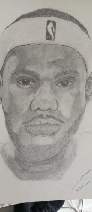 desenho retrato papel