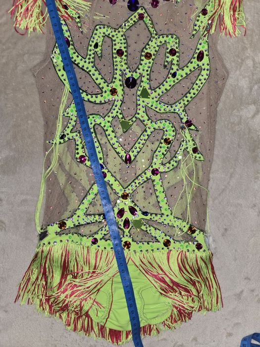 Гімнастичний купальник на 7-8 років.