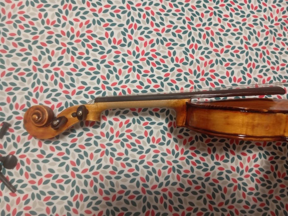 Violino 4 por 4 marca Oficina dos violinos