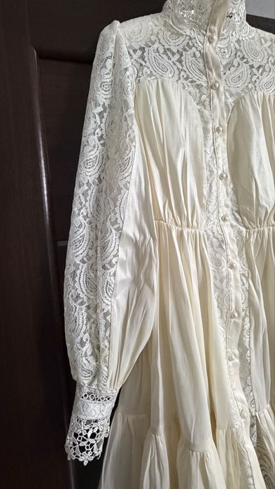 Плаття ажурне з атласом