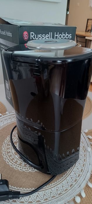 Ekspres przelewowy Russell Hobbs