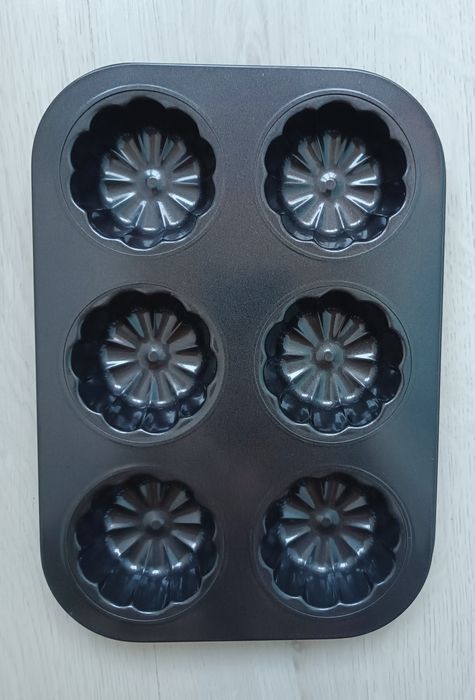 Форма для выпечки кексов и маффинов на 6 ячеек
