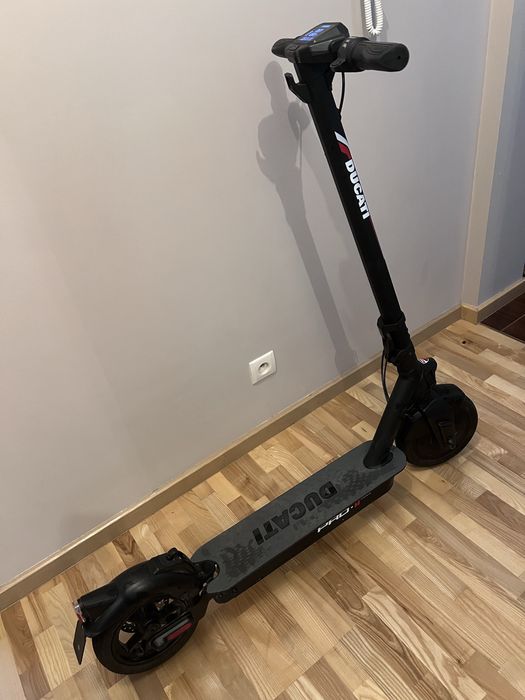 Sprzedam hulajnogę elektryczną Ducati Pro 2 Plus