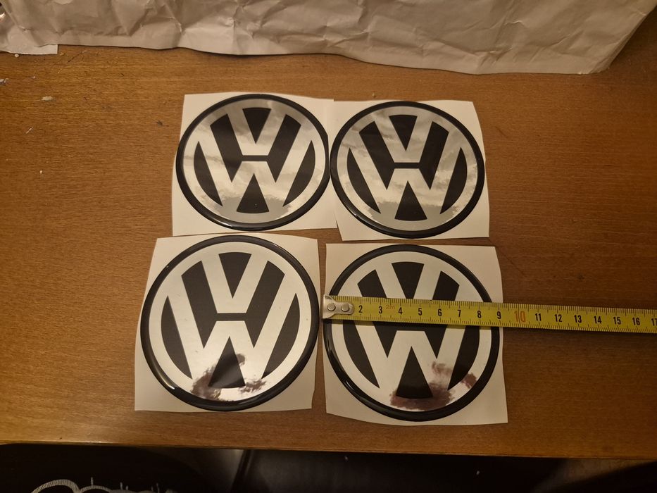 naklejki na  alu felgi  i kołpaki do Vw 8.9cm średnicy