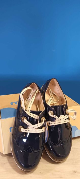 Sapato azul com brilho (menina)