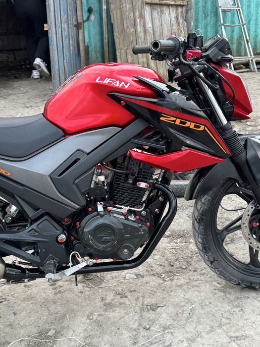 Продам ліфан 200