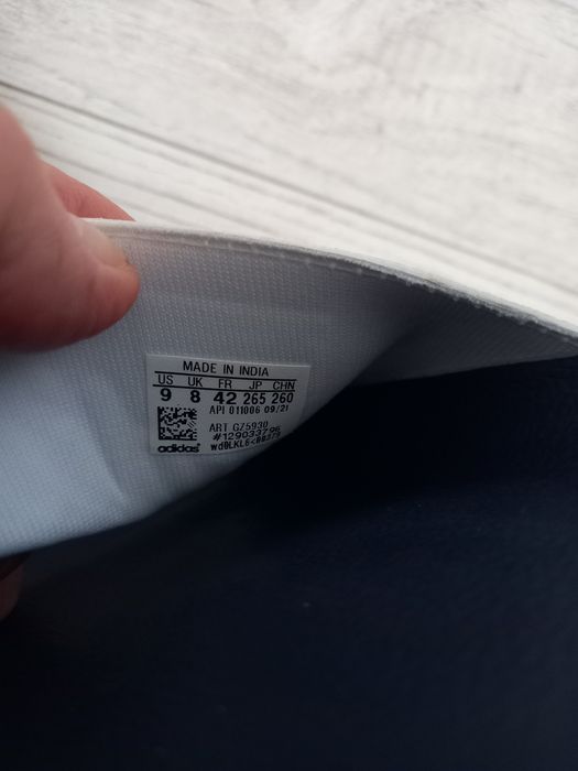 Продам шлепанцы Adidas