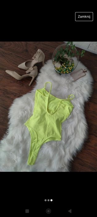 Prążkowane Bershka neonowe body 
Rozmiar XS