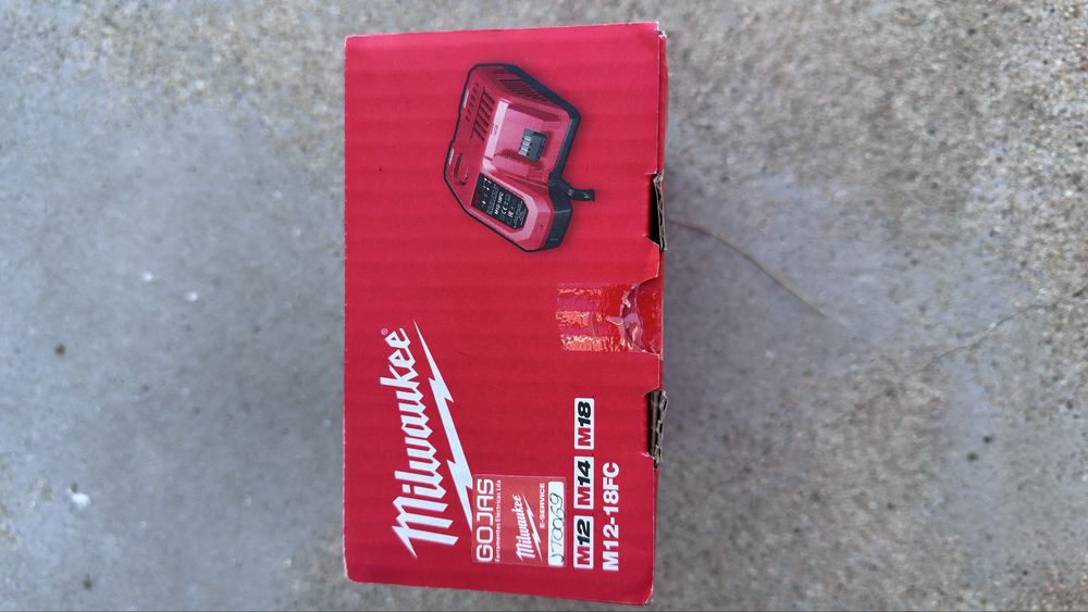 Carregador Milwaukee M12-18FC