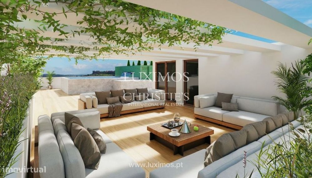 Apartamento T2 com varanda e garagem à venda em Silves, Algarve — Silves, Faro