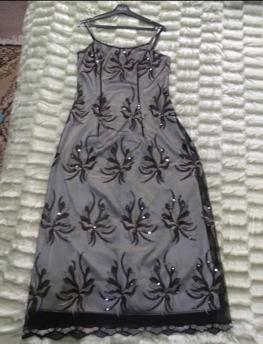 Вечірнє плаття максі