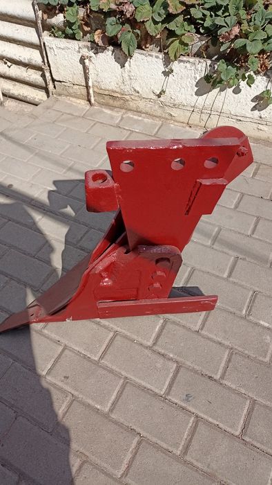 Продам запчасти на плуг б/у .