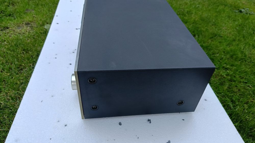 Akai magnetofon GXC-704D.