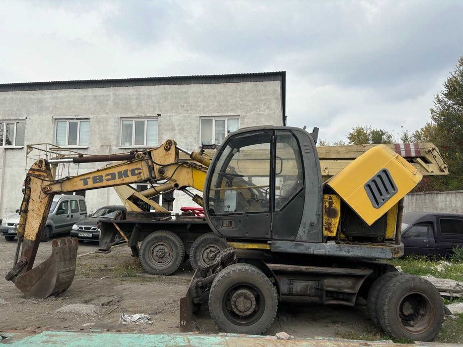 Экскаватор ТВЕКС ЕК-8-30