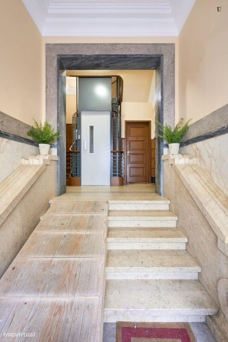 Quarto - localizado em Alameda Lisbon