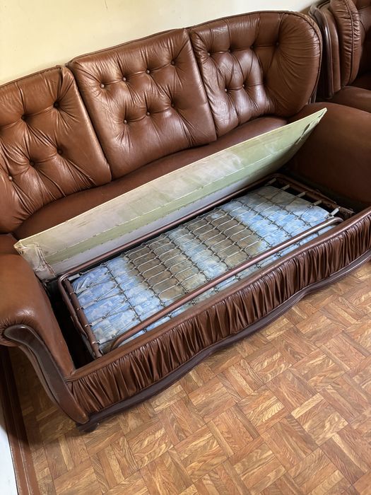 Sofas Antigos (conjunto sofa cama de 2 lugares + Sofa 1 lugar)