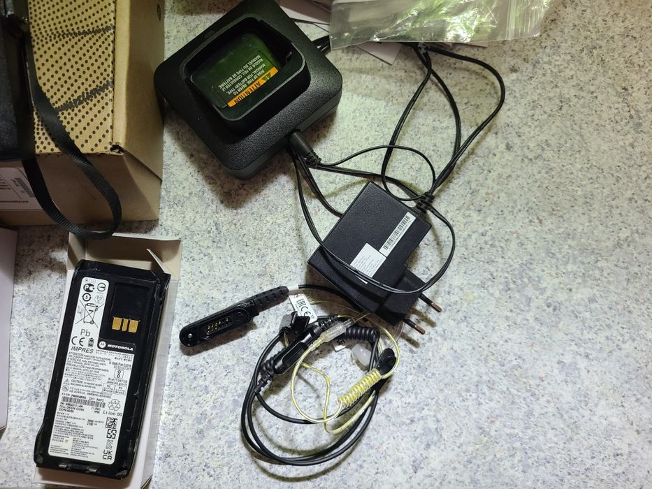 Motorola R7 UHF AES256