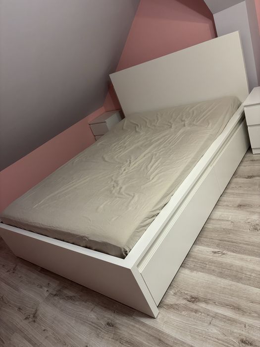 Łóżko Ikea Malm z 2 szufladami oraz