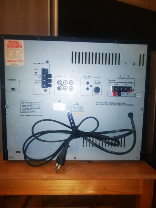 SPRZEDAM wieża stereofoniczna marki JVC (model DR-E34L /