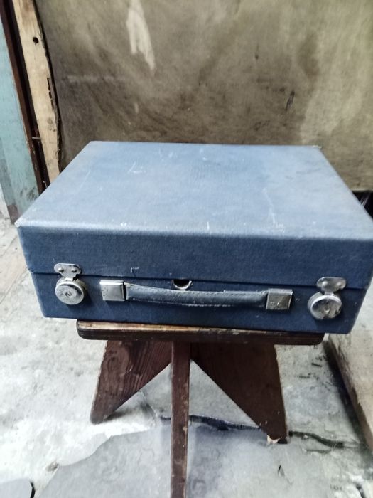 Продам патефон .