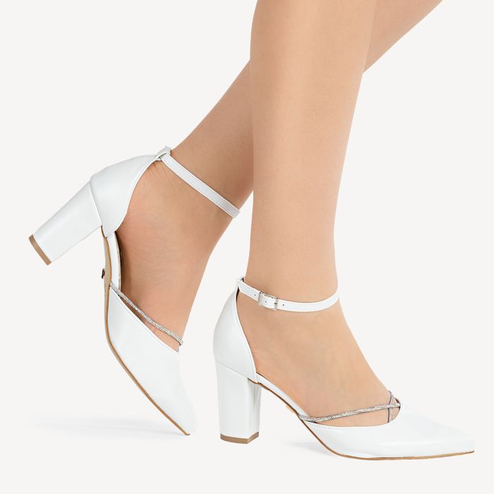 Buty ślubne 36 biała skóra plus cyrkonie Brilu raz ubrane