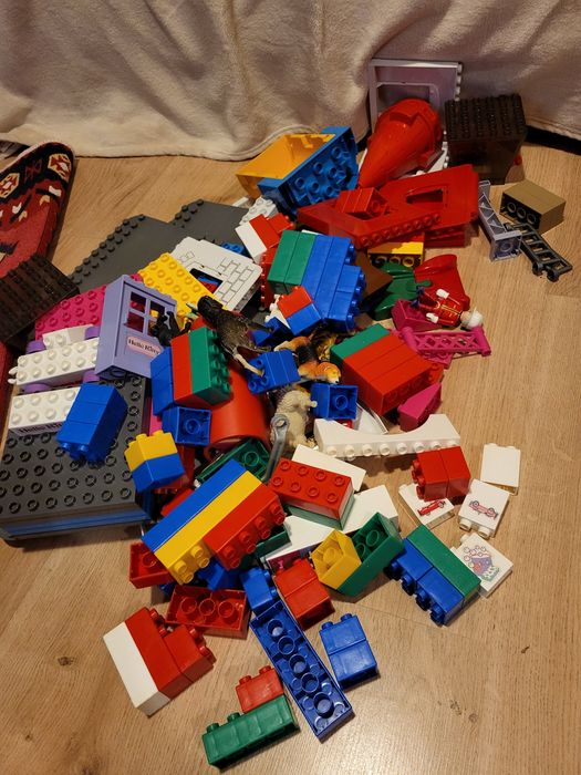 Klocki Lego Duplo 3,5kg+ 2,5 kg gratis