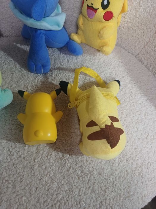 Pokemon Покемон Баннет Чікоріта Попліо Бульбазавр