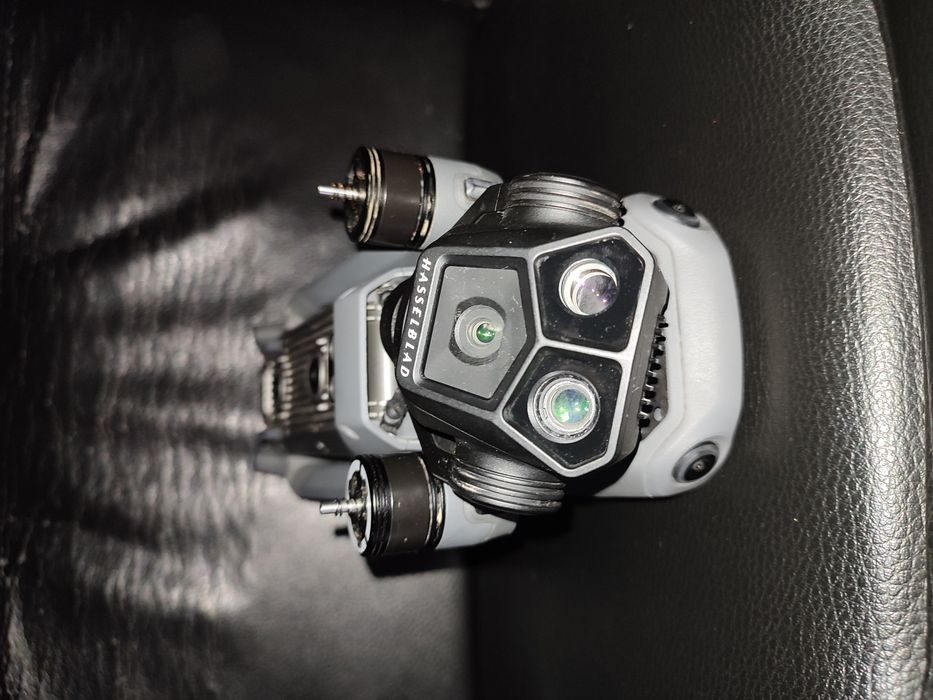 Продам Mavic 3Pro або обміняю з доплатою.