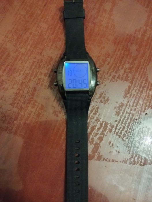 Продам годинник в гарному стані