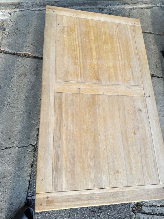 Drewniany stół skandynawski