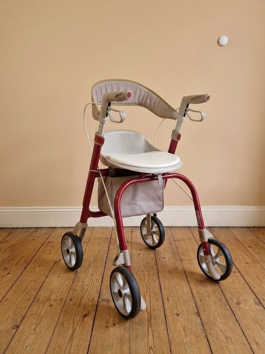 Chodzik rehabilitacyjny rollator Antar AT51139 | Lekki, z siedziskiem i torbą