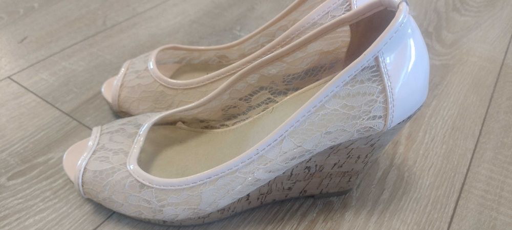 Buty na koturnie!!