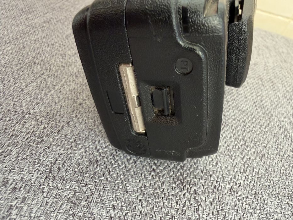 Професійна цифрова портативна рація Motorola MDH56RDN9RA1AN