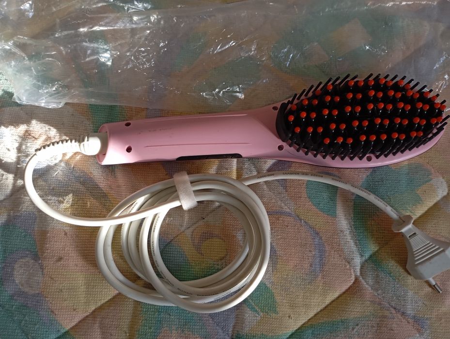 15€ escova  alisamento de cabelo entrego em Rio tinto ou envio CTT