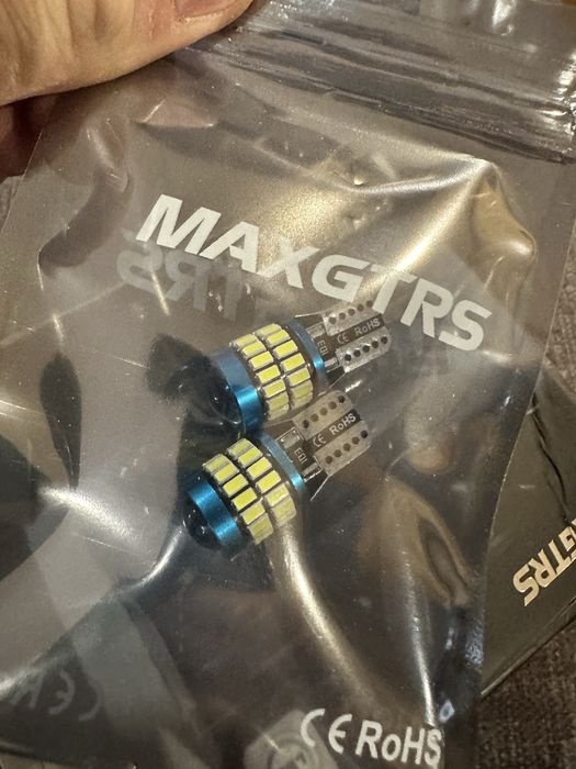 W5W T10 LED лампы Osram NAOEVO в габариты, подветку салона, номера.