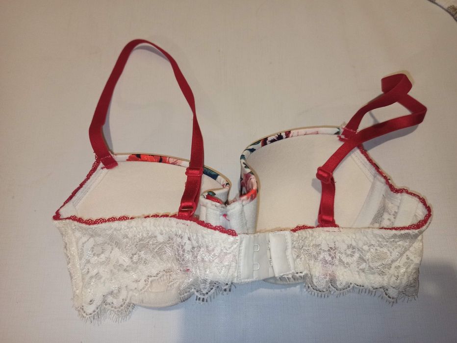 Stanik biustonosz Hunkemoller 70B w kwiaty