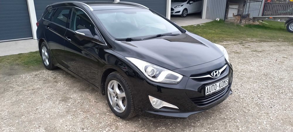 Hyundai I40*Ledy*1.6 benz.*135KM*i ręce*Klima*Tylko 140 tys.km*Bezwypakowy*Opłacony