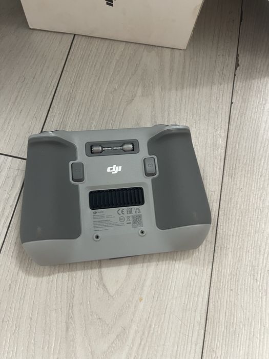 Мавік три DJI mavic 3