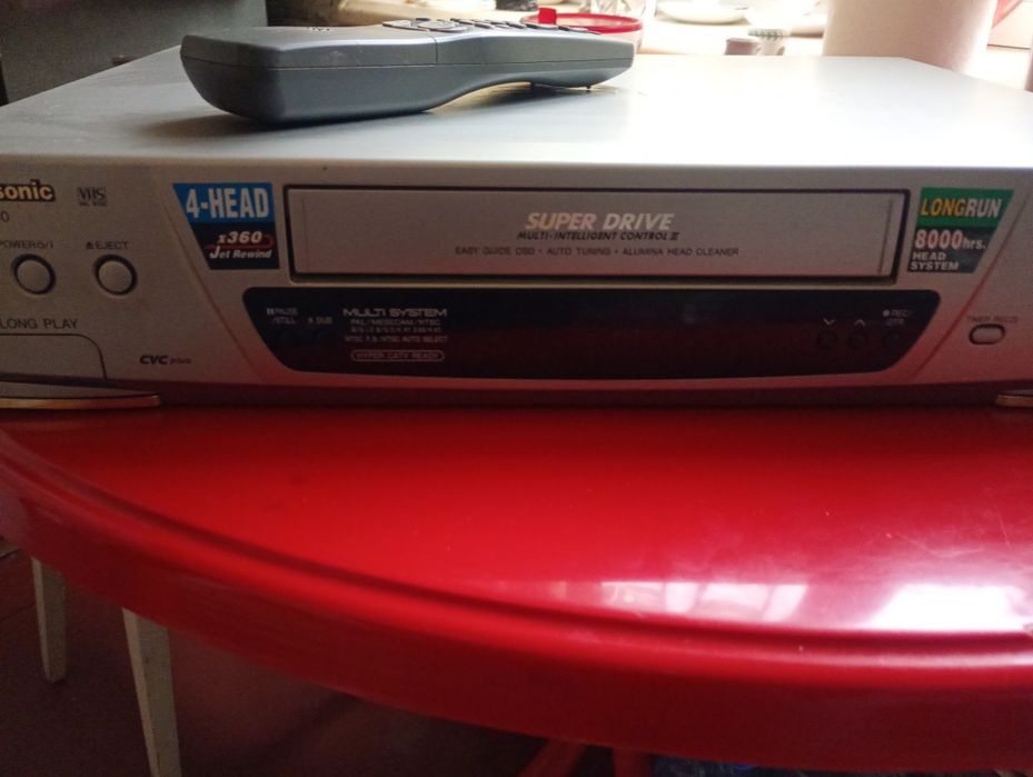 Видеомагнитофон Panasonic