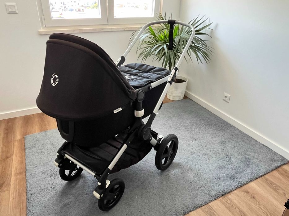 Bugaboo Fox Original com Alcofa e Assento de Passeio