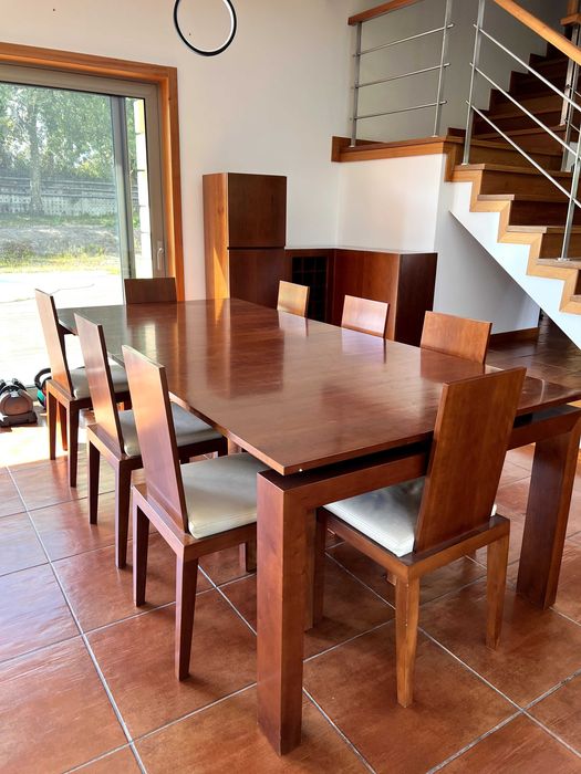 Mesa de Jantar Grande em Madeira + 8 Cadeiras, recolha apenas em Paredes de Coura