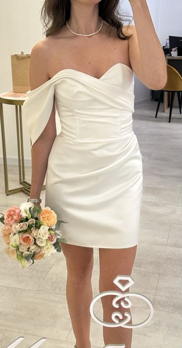 Дизайнерська молочно біла корсетна стильна сукня типу balykina