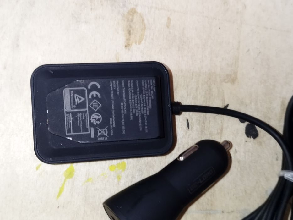 Re-load 52W – Szybka ładowarka samochodowa z 5 portami USB!
