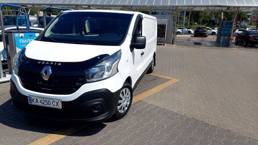 Продам  Renault Trafic 1.6 long