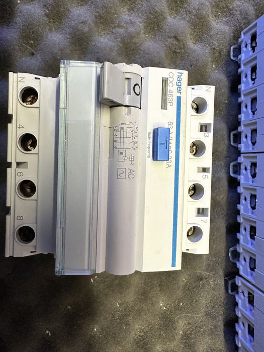 Disjuntores hager trifasicos