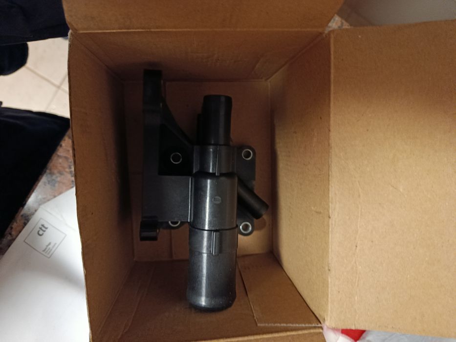 Caixa termóstato 1.0 Ford t446086