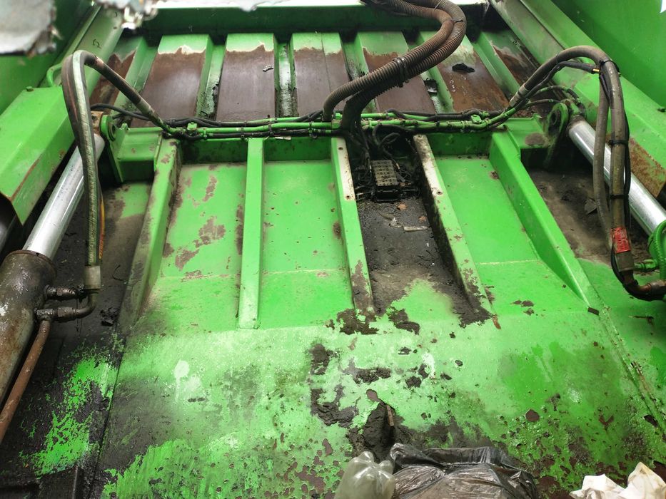 Продам мусоровоз DAF CF 75.250