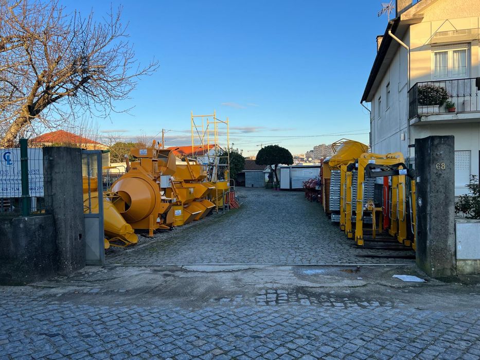 Máquina cortar e dobrar ferro nova