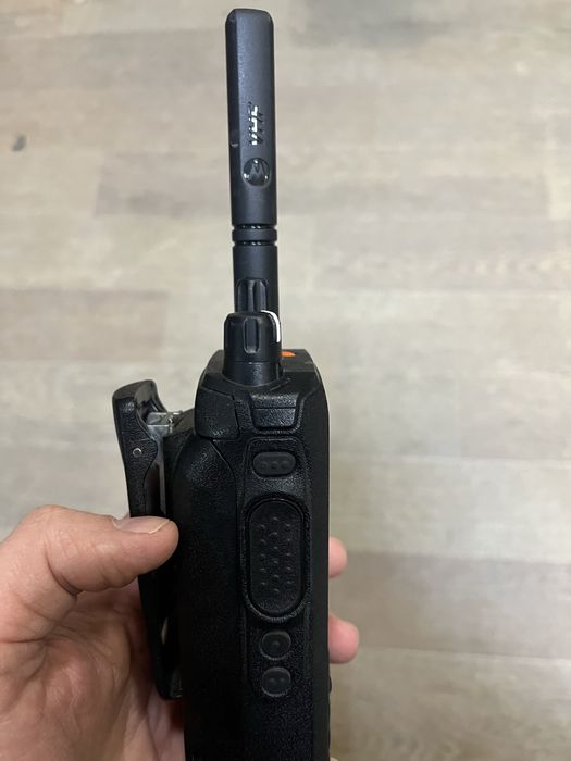 Оригінальна Motorola R7 VHF AES256